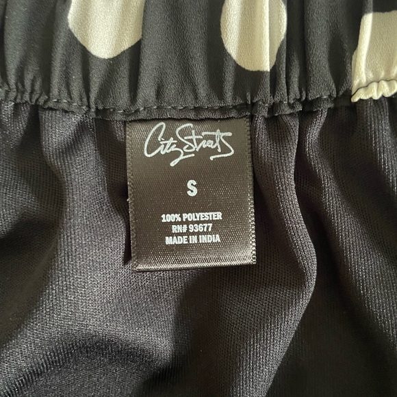 City Streets Black and White Polka Dot Dress with Bell Sleeve. Size Small - Picture 7 of 7